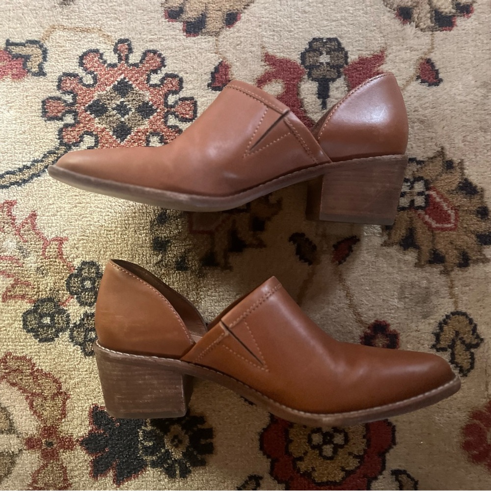 Madewell “the Brady” ankle boot in brown size 8